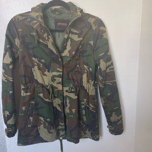 TJ MAXX CAMO JACKET 💚🤎🖤